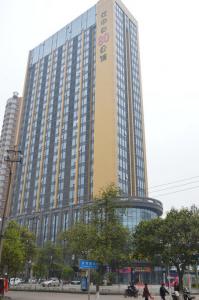 南昌仕中心廣場(chǎng)